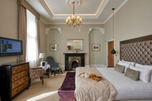 Lansbury Hotel Room