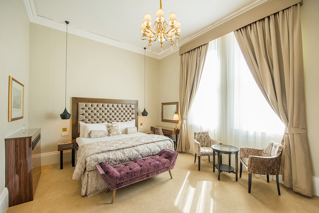 LANSBURY GEORGE LANSBURY SUPERIOR ROOM